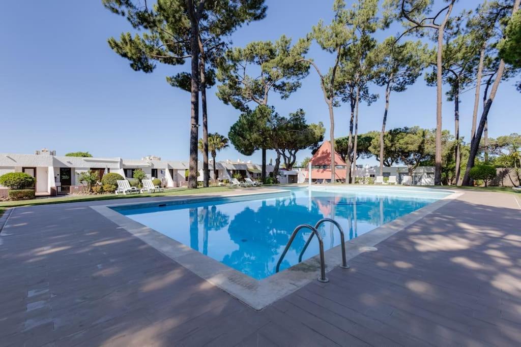 Planalto - Cosy House For 4 In A Private Condo With Pool At Vilamoura クアルテイラ エクステリア 写真