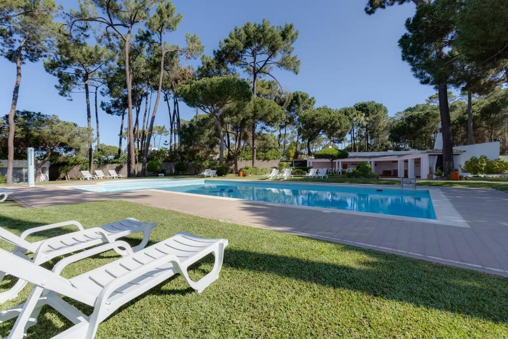 Planalto - Cosy House For 4 In A Private Condo With Pool At Vilamoura クアルテイラ エクステリア 写真